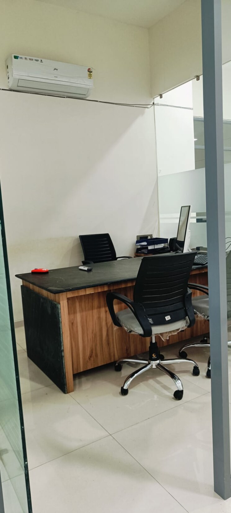 Team Area, ratnanjali-square Commercial Office Space 3200 Sq.Ft. In Jodhpur Ahmedabad 9747035