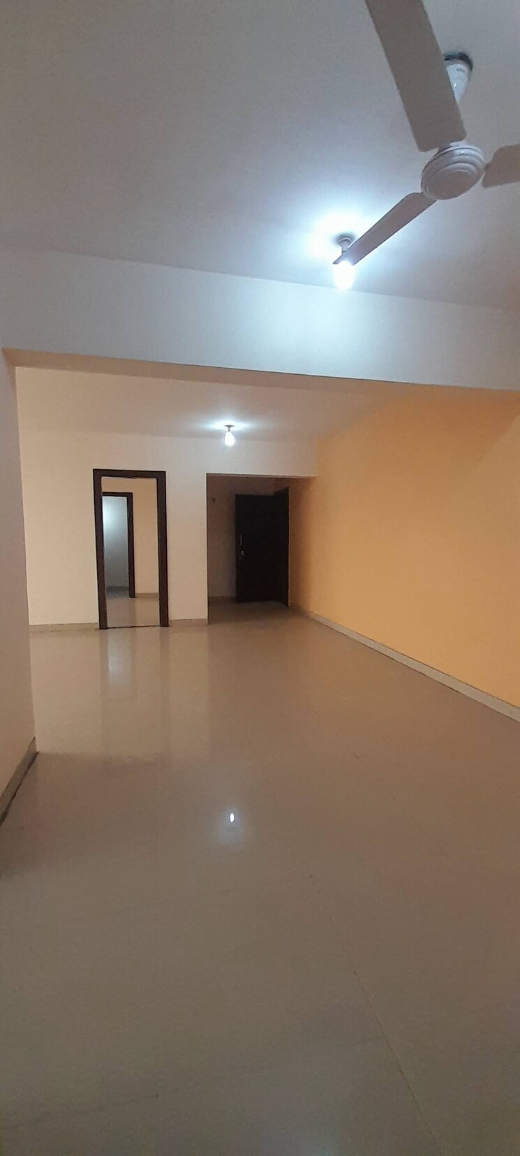 Room, pachpedi naka 3 Bedroom 1950 Sq.Ft. Apartment In Pachpedi Naka Raipur 9747176