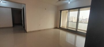 Room in 3 BHK Apartment at Pachpedi Naka – for Rent