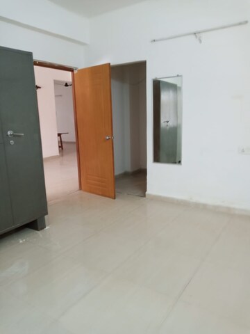 Room in 3 BHK Apartment at Patels Golf Links, Yapral – for Sale