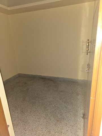 Furnished Amenities in 2 BHK Builder Floor at Vasanth Nagar – for Rent