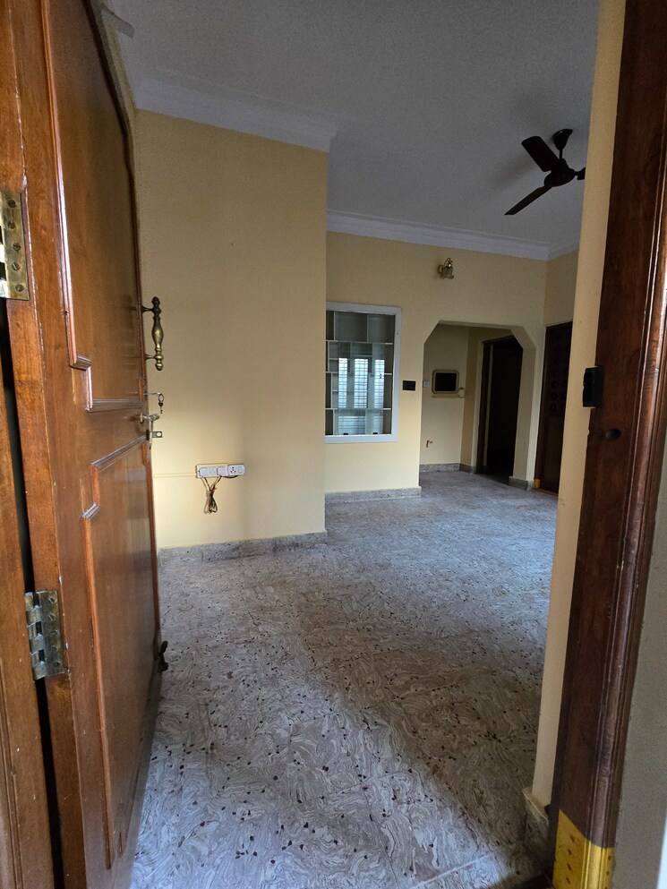 undefined, vasanth nagar 2 Bedroom 1000 Sq.Ft. Builder Floor In Vasanth Nagar Bangalore 9747342