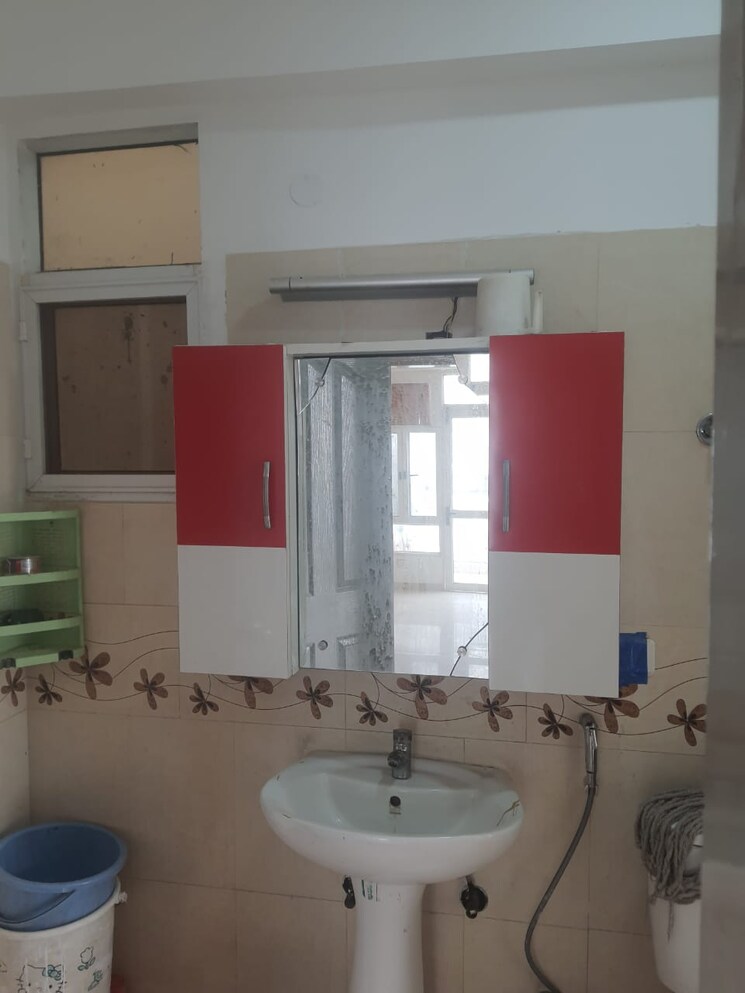 Bathroom, prateek-wisteria 3 Bedroom 1385 Sq.Ft. Apartment In Sector 77 Noida 9747354