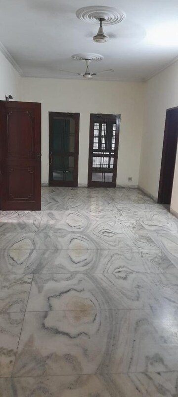6+ BHK Independent House For Sale in Sector 31