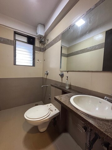 Bathroom in 6 BHK Apartment at Lake Primrose, Powai – for Sale