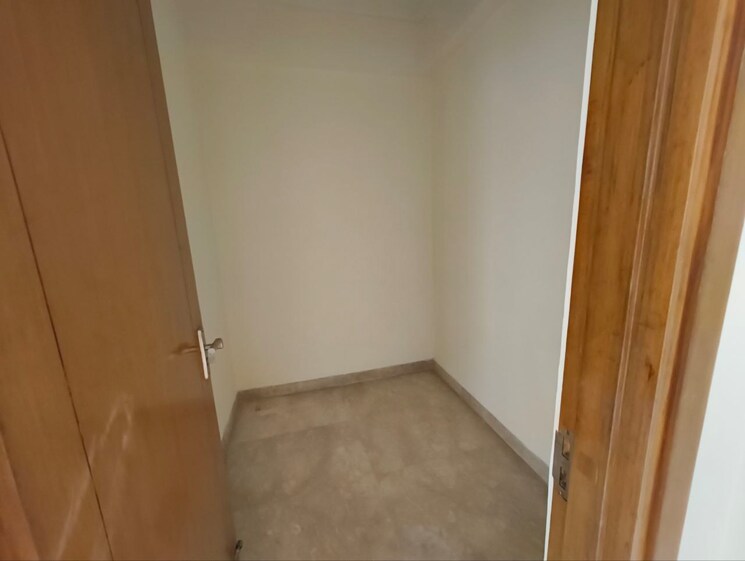 Room, parsvnath-exotica 4 Bedroom 3645 Sq.Ft. Apartment In Sector 53 Gurgaon 9747586