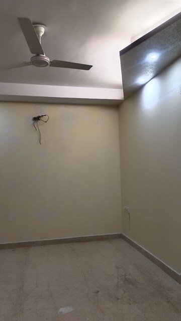 Room in 3 BHK Builder Floor at New Rajinder Nagar – for Sale