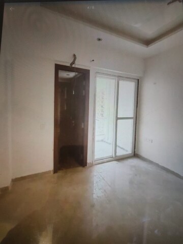 Room in 5 BHK Apartment at Sector 2 – for Sale