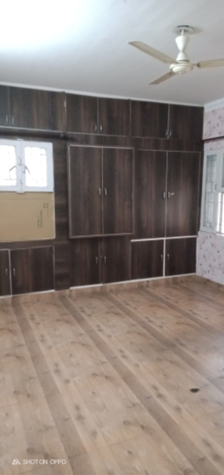 Room, vasant kunj 3.5 Bedroom 1450 Sq.Ft. Apartment In Vasant Kunj Delhi 9747855