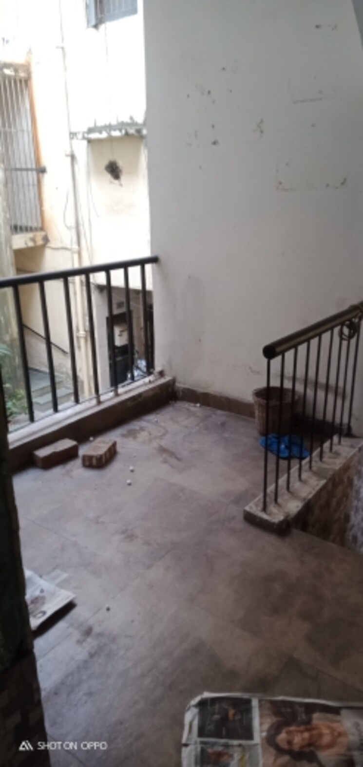 Balcony, vasant kunj 3.5 Bedroom 1450 Sq.Ft. Apartment In Vasant Kunj Delhi 9747855