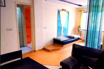 Living Room in 1.5 BHK Builder Floor at Marathahalli – for Rent