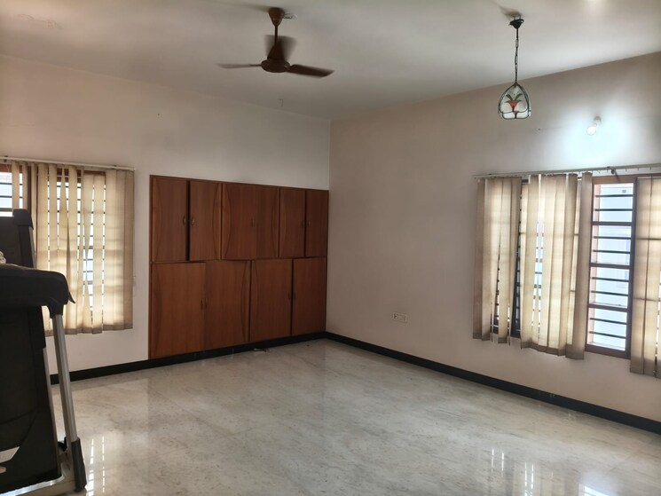 Room, anand niketan 3 Bedroom 300 Sq.Yd. Builder Floor In Anand Niketan Delhi 9747911