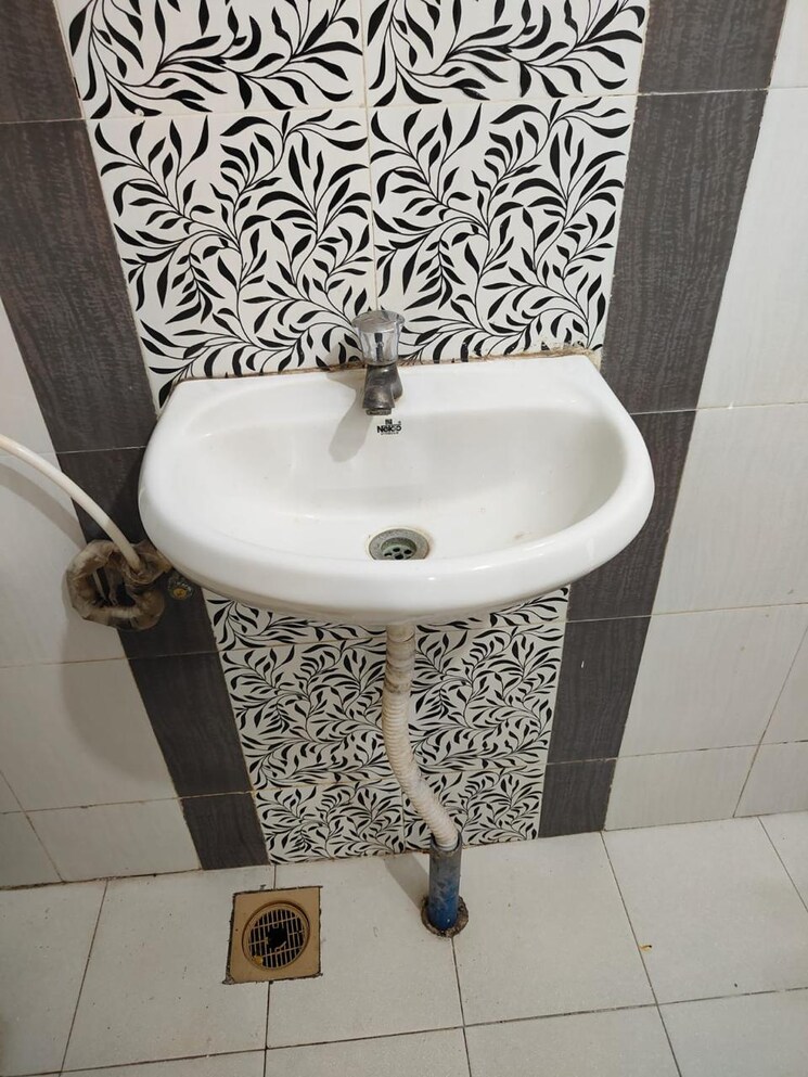Bathroom, sai-laxmi-galaxy 2 Bedroom 1100 Sq.Ft. Apartment In Kalas Pune 9747929
