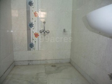 Bathroom in 1 RK Villa at Sector 29 – for Rent