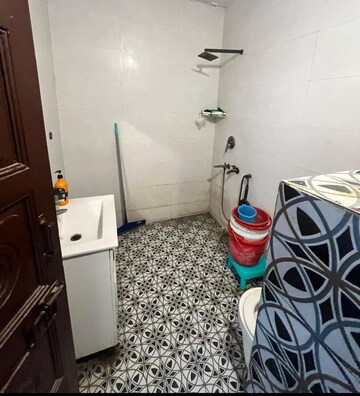 Bathroom in 2.5 BHK Builder Floor at Sharma Homes 1, Sector 37 – for Rent