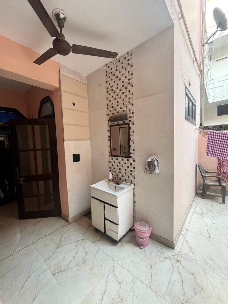 Bathroom, sharma-homes-1 2.5 Bedroom 1620 Sq.Ft. Builder Floor In Sector 37 Faridabad 9748006