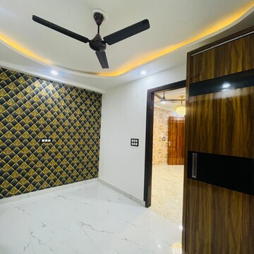 Bedroom in 2 BHK Builder Floor at Dwarka Mor – for Rent
