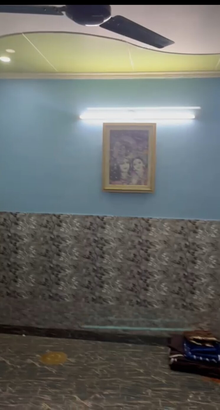 Room, vaishali sector 2 1 Bedroom 500 Sq.Ft. Builder Floor In Vaishali Sector 2 Ghaziabad 9748023