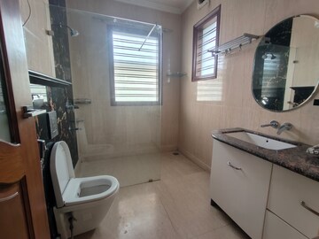 Bathroom in 3 BHK Apartment at Ardee City, Sector 52 – for Rent