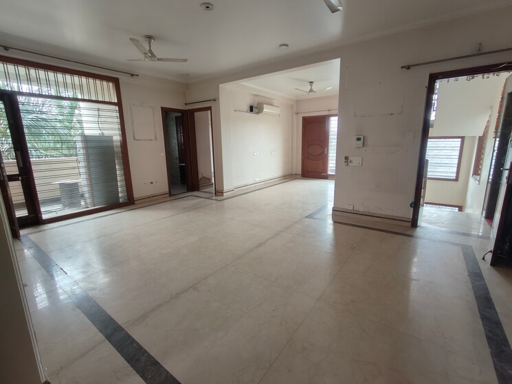 Room, ardee-city 3 Bedroom 2850 Sq.Ft. Apartment In Sector 52 Gurgaon 9748031