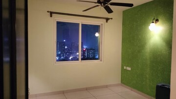 Room in 2 BHK Apartment at Prestige Lakeside Habitat, Varthur – for Rent