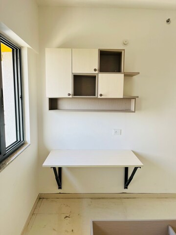 Furnished Amenities in 2 BHK Apartment at Amanora Gold Towers, Hadapsar – for Rent