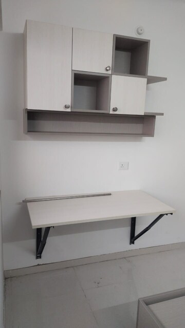 Furnished Amenities in 2 BHK Apartment at Amanora Gold Towers, Hadapsar – for Rent