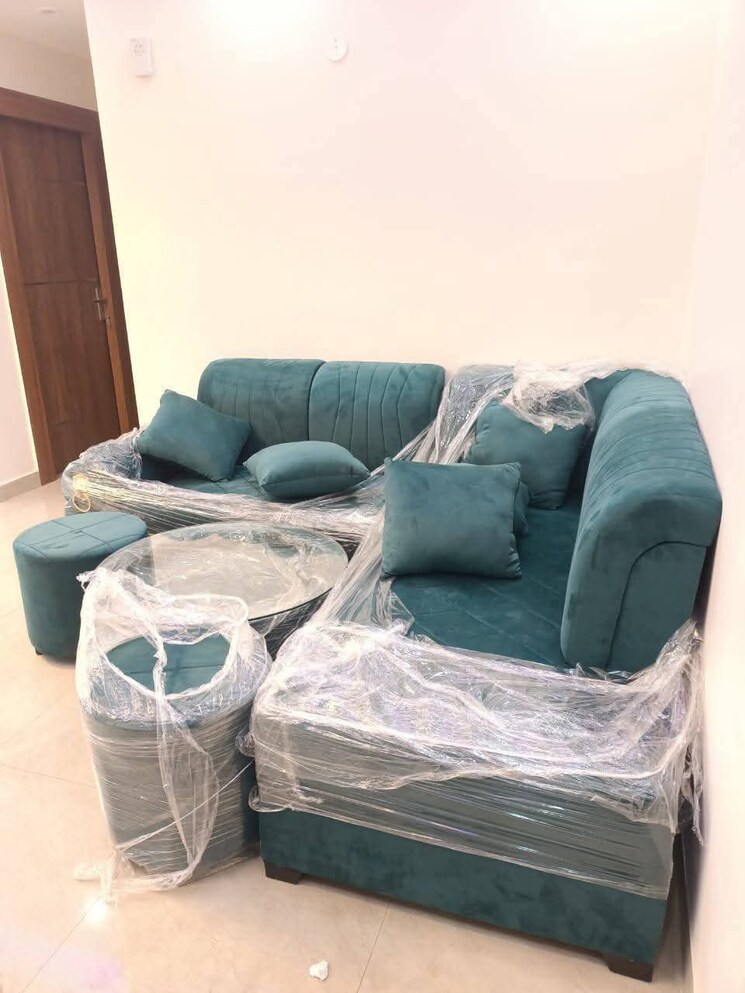 Living Room, freedom fighters enclave 1 Bedroom 550 Sq.Ft. Apartment In Freedom Fighters Enclave Delhi 9748058