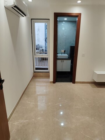 Room in 3 BHK Builder Floor at Hauz Khas – for Sale