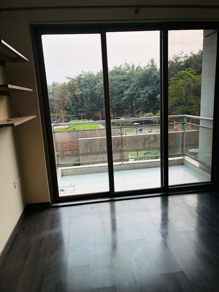 Balcony, tata-primanti-phase-2 3 Bedroom 2550 Sq.Ft. Apartment In Sector 72 Gurgaon 9748084