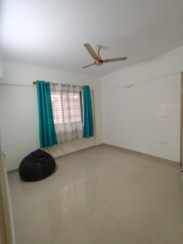 Room in 3 BHK Apartment at Ozone Urbana Aqua, Devanahalli – for Rent