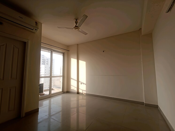 Room, bptp-park-prime 3 Bedroom 1360 Sq.Ft. Apartment In Sector 66 Gurgaon 9748101