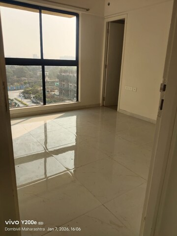 Room in 1.5 BHK Apartment at Runwal Gardens, Dombivli East – for Rent