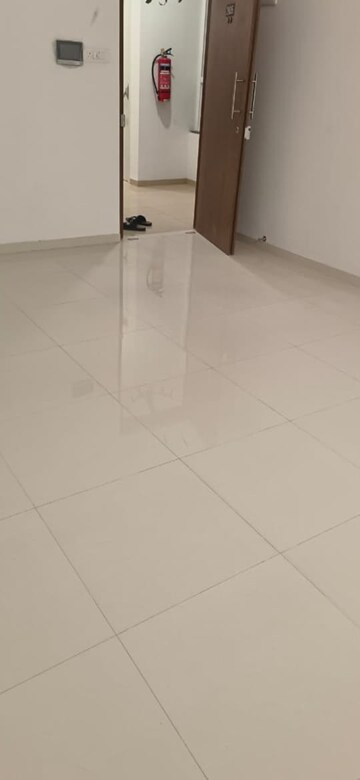 Room in 3 BHK Apartment at Majestique Signature Towers, Balewadi – for Rent