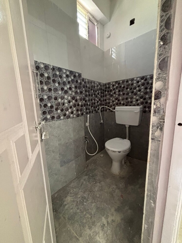 Bathroom, kondapur 1 Bedroom 550 Sq.Ft. Apartment In Kondapur Hyderabad 9748224