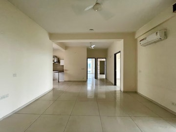 Room in 4 BHK Apartment at Barnala Green Lotus Avenue, Ambala Highway – for Rent