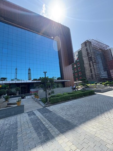  Office Space For Sale in Logix Techno Park, Sector 127
