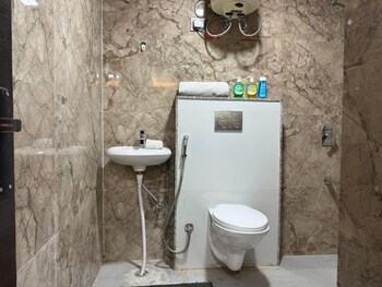 4 BHK Flat for Sale in Vaishali Nagar, Jaipur