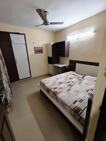 1 BHK Apartment For Rent in Aditya Celebrity Homes, Sector 76