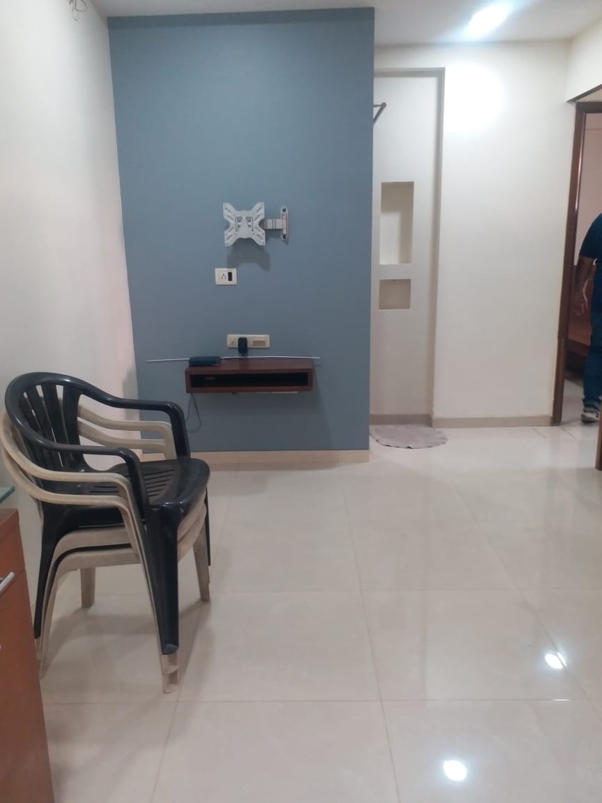 Room in 1 BHK Apartment at Om Vaikunt Apartments, Chembur – for Sale
