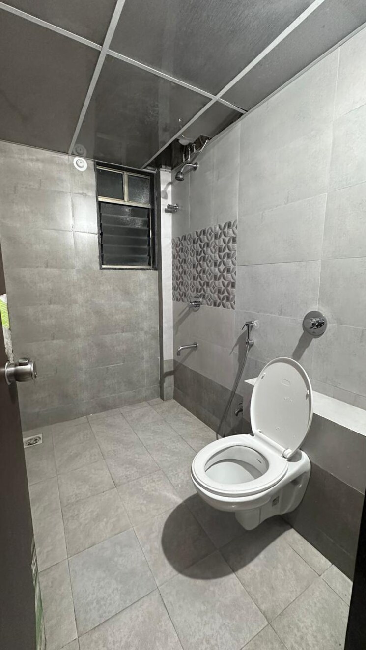 Bathroom, majestique-signature-towers 2 Bedroom 890 Sq.Ft. Apartment In Balewadi Pune 9748358