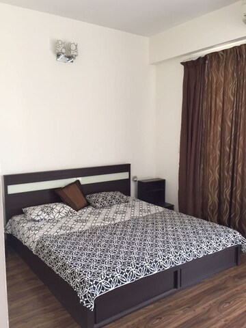4 BHK Apartment For Rent in Emaar The Palm Drive-Palm Studios, Sector 66