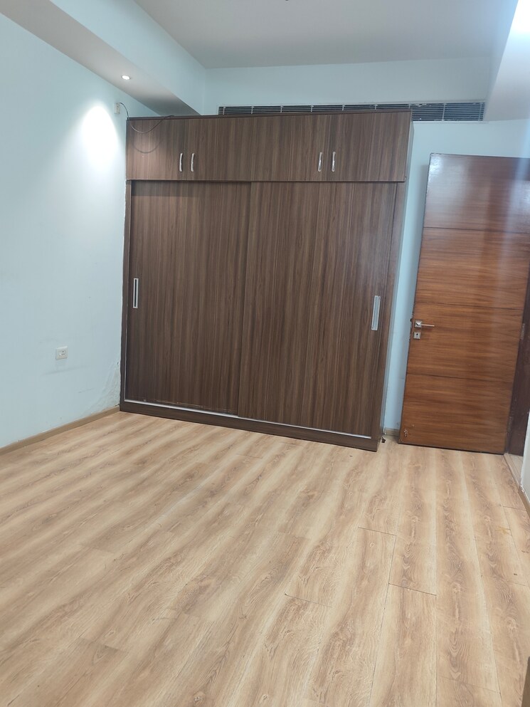 Bedroom, mahagun-mezzaria 3 Bedroom 2500 Sq.Ft. Apartment In Sector 78 Noida 9748456