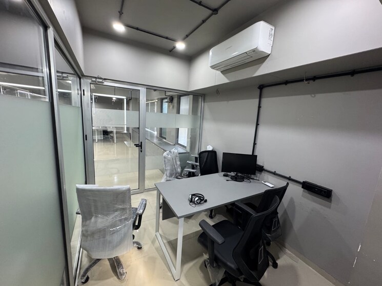 Team Area, shilp-corporate-park Commercial Office Space 4207 Sq.Ft. In Bodakdev Ahmedabad 9748450