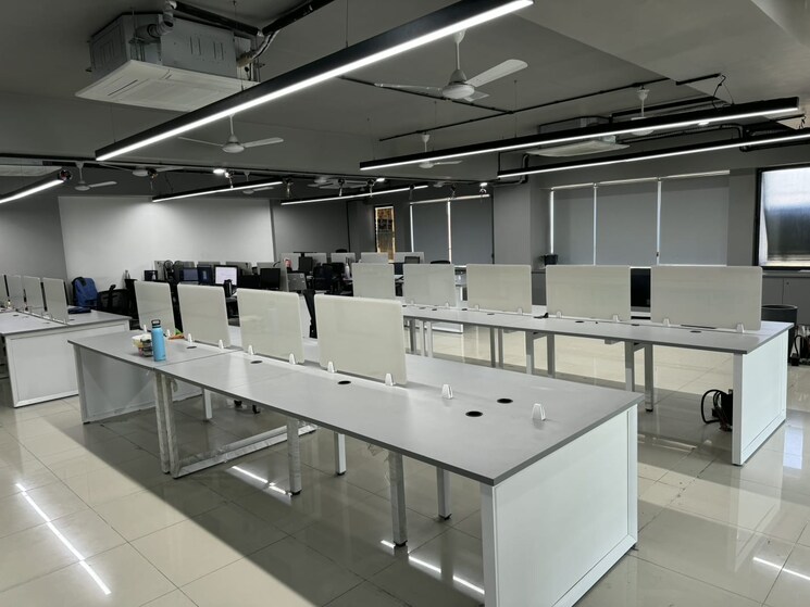 Team Area, shilp-corporate-park Commercial Office Space 4207 Sq.Ft. In Bodakdev Ahmedabad 9748450