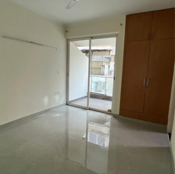 Room in 3.5 BHK Builder Floor at Ansal API Esencia Wood Winds, Sector 67a – for Rent