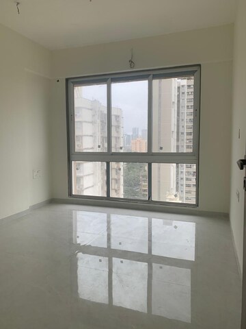 Room in 2 BHK Apartment at Shraddha Elite, Borivali West – for Rent