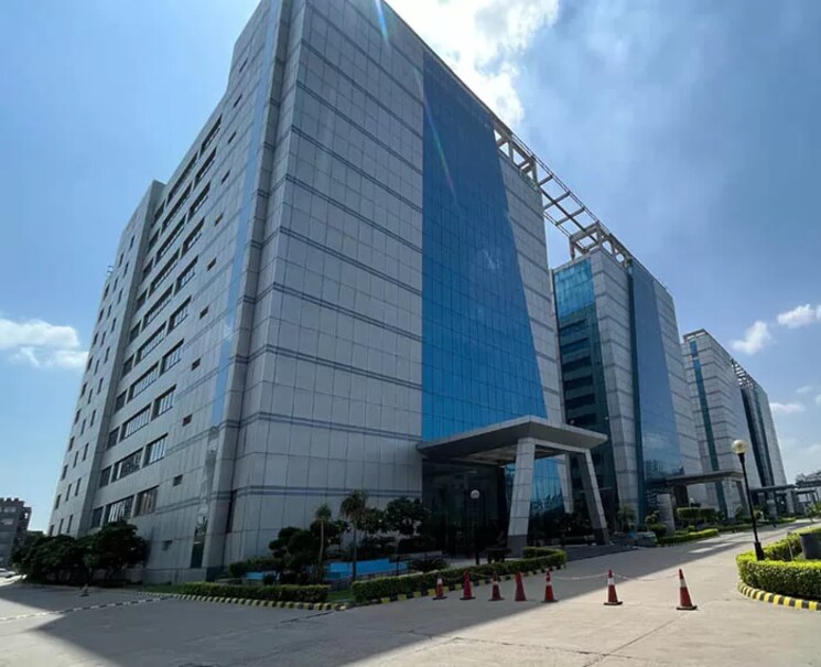 Exterior View, sector 65 Commercial Office Space in IT/SEZ 8000 Sq.Ft. In Sector 65 Noida 9748781