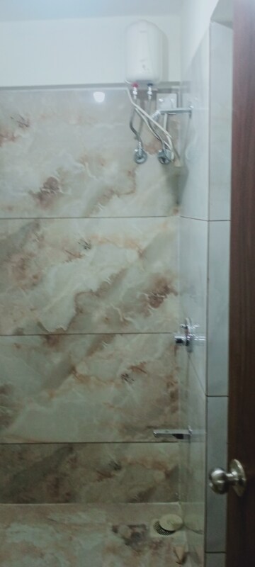 Bathroom in 1 BHK Apartment at Bindra Complex, Andheri East – for Rent