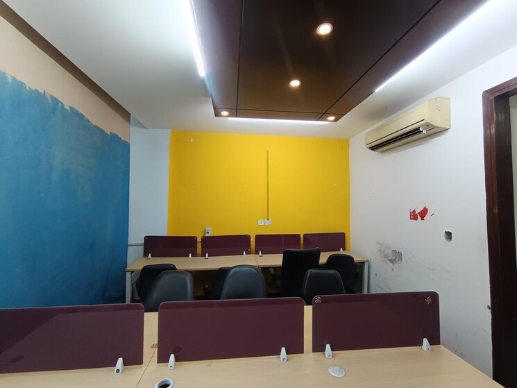 Living Room, sector 2 Commercial Office Space 1350 Sq.Ft. In Sector 2 Noida 9748853